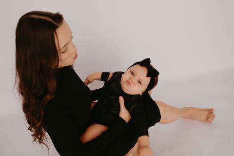 ensaio bebe menina 9 meses no estudio, estilo boho, ensaio pinterest



fotos em familia no estudio



'