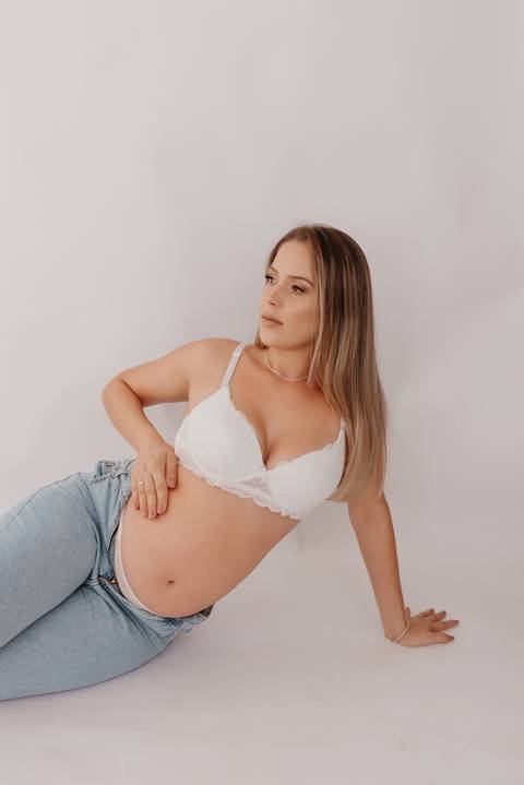 ensaio de gestante; fotos de gravida estudio ; estudio de fotos em campo grande; fotos fran duailibi; fotografa campo grande; fotografo de gestante; ensaio gravida; ensaio criativo gestante; fotos de gravida;'