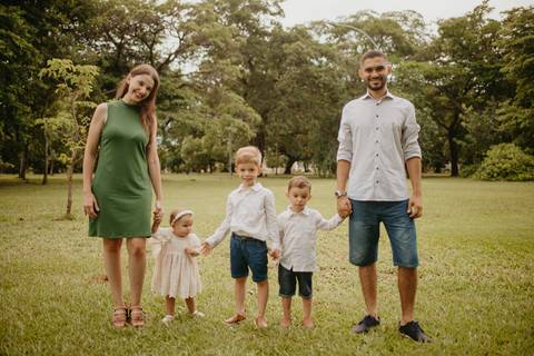 franciele duailibi fotografia;

fotografia de família ; fotos de família ; ensaio de bebe ; ensaio smash the cake; ensaio smash the cake em campo grande; ensaio de bebe; fotografa em campo grande; ensaio externo 1 ano; campo grande; fotografo de criança'