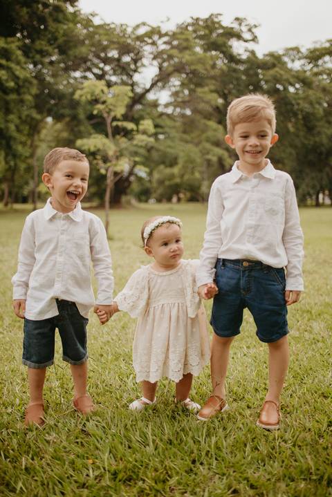 franciele duailibi fotografia;

fotografia de família ; fotos de família ; ensaio de bebe ; ensaio smash the cake; ensaio smash the cake em campo grande; ensaio de bebe; fotografa em campo grande; ensaio externo 1 ano; campo grande; fotografo de criança'