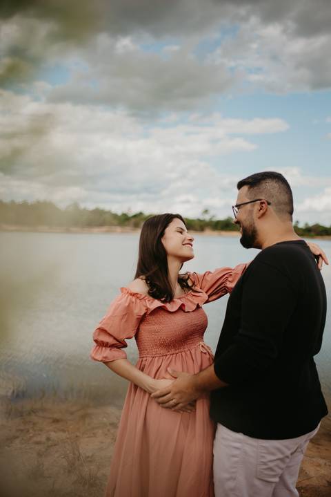 ensaio de gestante; fotos de gravida ; estudio de fotos em campo grande; fotos fran duailibi; fotografa campo grande; fotografo de gestante; ensaio gravida; ensaio criativo gestante; fotos de gravida, foto de gestante lago, ensaio gestante camponesa'