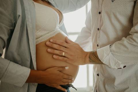 ensaio de gestante; fotos de gravida ; estudio de fotos em campo grande; fotos fran duailibi; fotografa campo grande; fotografo de gestante; ensaio gravida; ensaio criativo gestante; fotos de gravida, foto de gestante lago, ensaio gestante em casa, lifest'