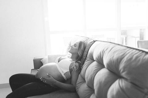 ensaio de gestante; fotos de gravida ; estudio de fotos em campo grande; fotos fran duailibi; fotografa campo grande; fotografo de gestante; ensaio gravida; ensaio criativo gestante; fotos de gravida, foto de gestante lago, ensaio gestante em casa, lifest'