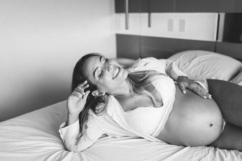 ensaio de gestante; fotos de gravida ; estudio de fotos em campo grande; fotos fran duailibi; fotografa campo grande; fotografo de gestante; ensaio gravida; ensaio criativo gestante; fotos de gravida, foto de gestante lago, ensaio gestante em casa, lifest'