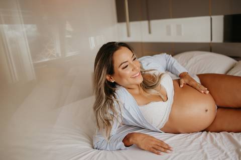 ensaio de gestante; fotos de gravida ; estudio de fotos em campo grande; fotos fran duailibi; fotografa campo grande; fotografo de gestante; ensaio gravida; ensaio criativo gestante; fotos de gravida, foto de gestante lago, ensaio gestante em casa, lifest'