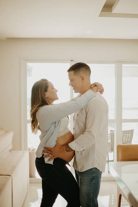 ensaio de gestante; fotos de gravida ; estudio de fotos em campo grande; fotos fran duailibi; fotografa campo grande; fotografo de gestante; ensaio gravida; ensaio criativo gestante; fotos de gravida, foto de gestante lago, ensaio gestante em casa, lifest'