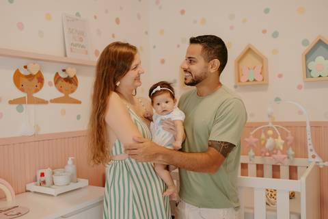 ensaio bebe; ensaio lifestyle, ensaio bebe em casa; quantinho de bebe; mae de menina; fotografa em campo grande; franciele duailibi fotografia; ensaio de criança'