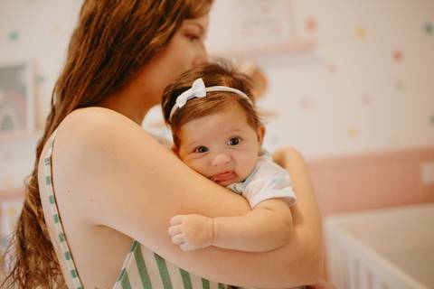 ensaio bebe; ensaio lifestyle, ensaio bebe em casa; quantinho de bebe; mae de menina; fotografa em campo grande; franciele duailibi fotografia; ensaio de criança'