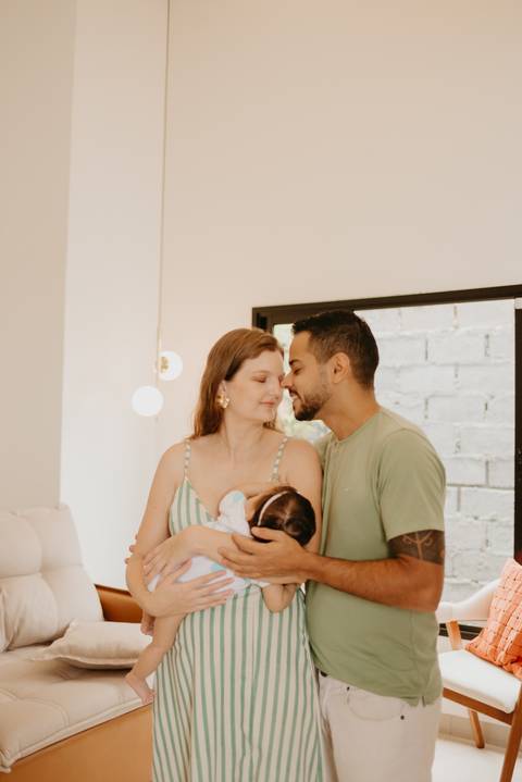 ensaio bebe; ensaio lifestyle, ensaio bebe em casa; quantinho de bebe; mae de menina; fotografa em campo grande; franciele duailibi fotografia; ensaio de criança'