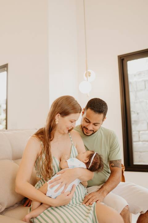 ensaio bebe; ensaio lifestyle, ensaio bebe em casa; quantinho de bebe; mae de menina; fotografa em campo grande; franciele duailibi fotografia; ensaio de criança'