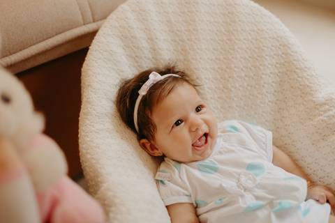 ensaio bebe; ensaio lifestyle, ensaio bebe em casa; quantinho de bebe; mae de menina; fotografa em campo grande; franciele duailibi fotografia; ensaio de criança'