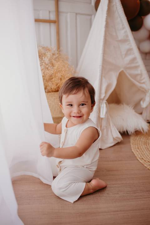 franciele duailibi fotografia; fotografia de família ; fotos de família ; ensaio de bebe ; ensaio smash the cake; ensaio smash the cake em campo grande; ensaio de bebe; fotografa em campo grande; ensaio 1 ano estudio; campo grande; fotografo de criança'