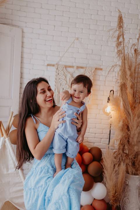 franciele duailibi fotografia; fotografia de família ; fotos de família ; ensaio de bebe ; ensaio smash the cake; ensaio smash the cake em campo grande; ensaio de bebe; fotografa em campo grande; ensaio 1 ano estudio; campo grande; fotografo de criança'