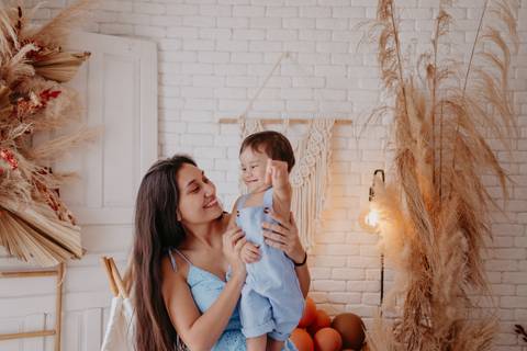 franciele duailibi fotografia; fotografia de família ; fotos de família ; ensaio de bebe ; ensaio smash the cake; ensaio smash the cake em campo grande; ensaio de bebe; fotografa em campo grande; ensaio 1 ano estudio; campo grande; fotografo de criança'
