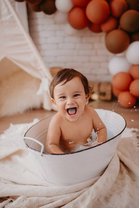 franciele duailibi fotografia; fotografia de família ; fotos de família ; ensaio de bebe ; ensaio smash the cake; ensaio smash the cake em campo grande; ensaio de bebe; fotografa em campo grande; ensaio 1 ano estudio; campo grande; fotografo de criança'