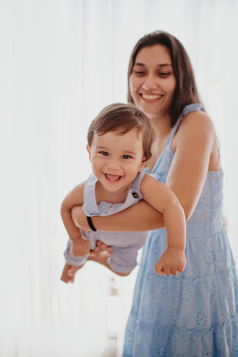 franciele duailibi fotografia; fotografia de família ; fotos de família ; ensaio de bebe ; ensaio smash the cake; ensaio smash the cake em campo grande; ensaio de bebe; fotografa em campo grande; ensaio 1 ano estudio; campo grande; fotografo de criança'