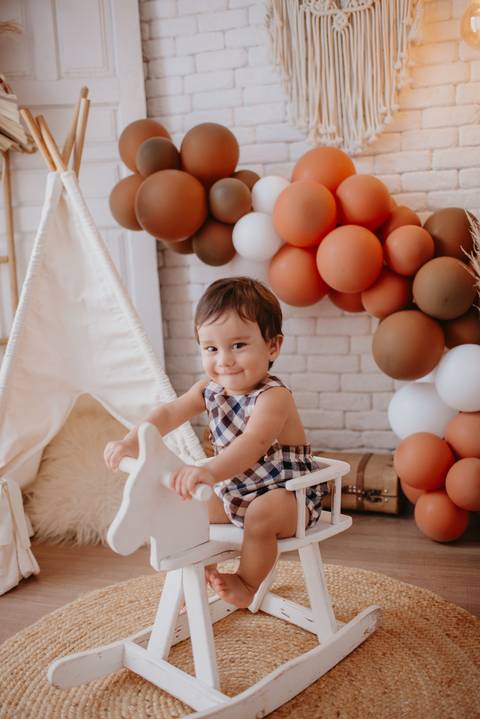 franciele duailibi fotografia; fotografia de família ; fotos de família ; ensaio de bebe ; ensaio smash the cake; ensaio smash the cake em campo grande; ensaio de bebe; fotografa em campo grande; ensaio 1 ano estudio; campo grande; fotografo de criança'