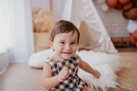 franciele duailibi fotografia; fotografia de família ; fotos de família ; ensaio de bebe ; ensaio smash the cake; ensaio smash the cake em campo grande; ensaio de bebe; fotografa em campo grande; ensaio 1 ano estudio; campo grande; fotografo de criança'