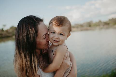 franciele duailibi fotografia; fotografia de família ; fotos de família ; ensaio de bebe ; ensaio smash the cake; ensaio smash the cake em campo grande; ensaio de bebe; fotografa em campo grande; ensaio 1 ano externo; campo grande; fotografo de criança'