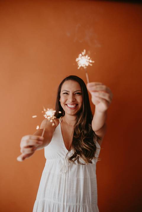 ensaio feminino em campo grande, ensaio aniversario, 30 anos, ensaio criativo; fotos mulher; franciele duailibi; fotografo em campo grande; ensaio estudio aniversario; fotos aniversario adulto'