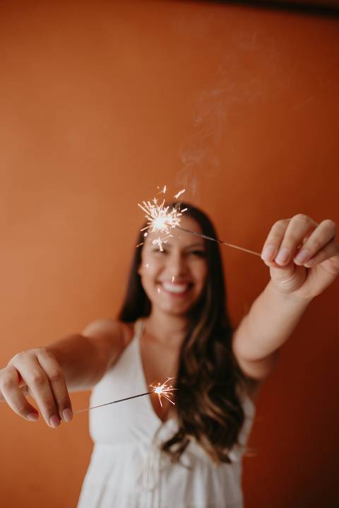 ensaio feminino em campo grande, ensaio aniversario, 30 anos, ensaio criativo; fotos mulher; franciele duailibi; fotografo em campo grande; ensaio estudio aniversario; fotos aniversario adulto'