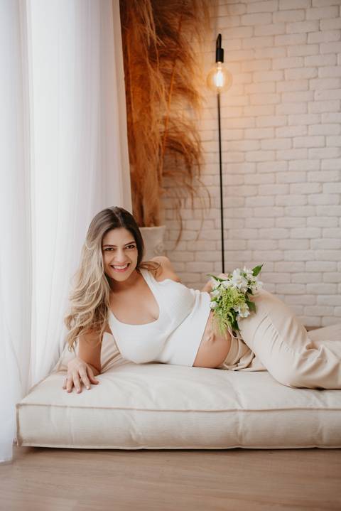 ensaio de gestante; fotos de gravida estudio ; estudio de fotos em campo grande; fotos fran duailibi; fotografa campo grande; fotografo de gestante; ensaio gravida; ensaio criativo gestante; fotos de gravida;'