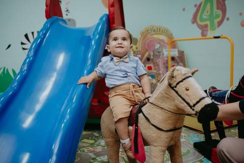 franciele duailibi fotografia; fotografia de festa infantil; festa infantil campo grande; campo grande; fotografia; decoração clean ; buffet infantil campo grande; fotografa de criança; fotos de aniversario; buffet infantil,'