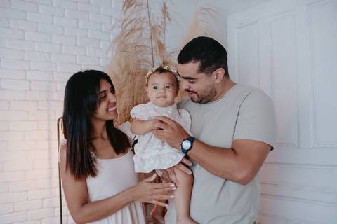 franciele duailibi fotografia; fotografia de família ; fotos de família ; ensaio de bebe ; ensaio 1 ano; ensaio bebe em campo grande; ensaio de bebe; fotografa em campo grande; ensaio estudio 1 ano; campo grande; fotografo de criança'