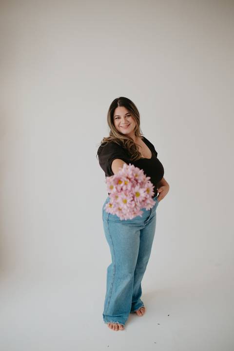 ensaio feminino em campo grande, ensaio aniversario, 30 anos, ensaio criativo; fotos mulher; franciele duailibi; fotografo em campo grande; ensaio estudio aniversario; fotos aniversario adulto'