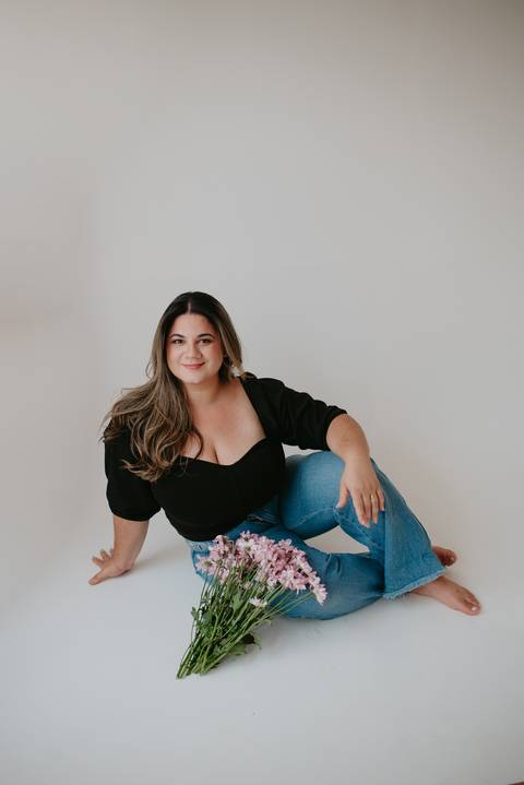 ensaio feminino em campo grande, ensaio aniversario, 30 anos, ensaio criativo; fotos mulher; franciele duailibi; fotografo em campo grande; ensaio estudio aniversario; fotos aniversario adulto'