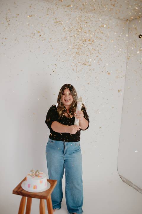 ensaio feminino em campo grande, ensaio aniversario, 30 anos, ensaio criativo; fotos mulher; franciele duailibi; fotografo em campo grande; ensaio estudio aniversario; fotos aniversario adulto'