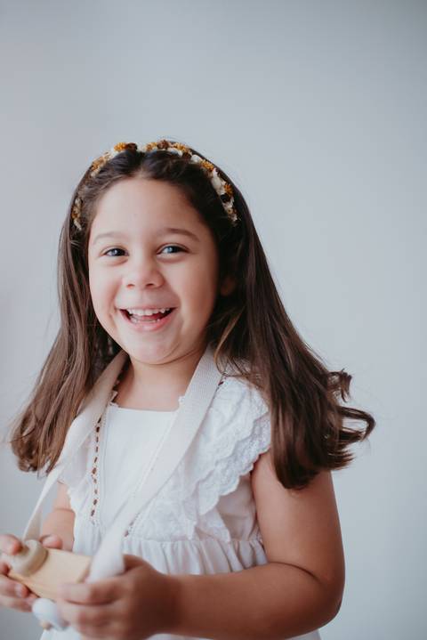 ensaio criança; ensaio 5 anos; ensaio menina; balao; ensaio no estudio; fotos com balão dourado; fotos com confete; ensaio com confete; ensaio divertido; ensaio para criança'