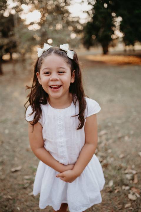 #ensaiorevelação ; Franciele Duailibi Fotograifa; fotografo em campo grande; ensaio revelação com fumaça; fumaça colorida; revelação com fumaça; cha revelação externo; revelação com irmã; ensaio familia. fotos campo grande; bosque da paz; fotografo '