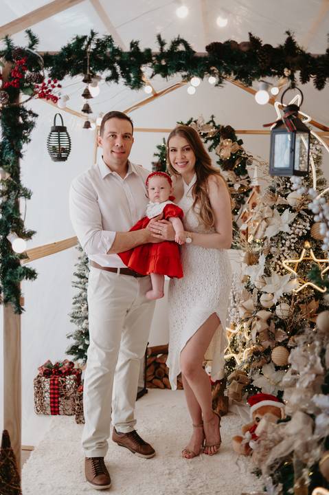 sessao de natal; ensaio de natal; sessão de natal campo grande ; mini sessao; fotos de natal; mini sessao natalina ; campo grande; fotografa em campo grande; sessao no estudio de natal ; franciele duailibi photography; cenario de natal; foto de bebe; '