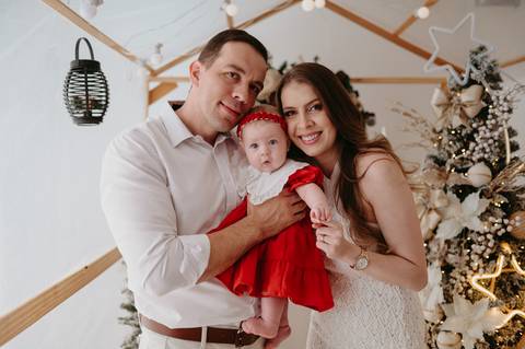 sessao de natal; ensaio de natal; sessão de natal campo grande ; mini sessao; fotos de natal; mini sessao natalina ; campo grande; fotografa em campo grande; sessao no estudio de natal ; franciele duailibi photography; cenario de natal; foto de bebe; '