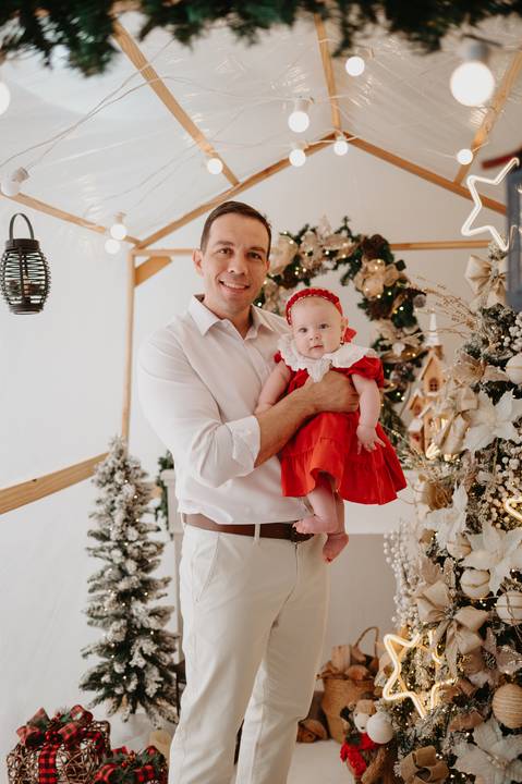 sessao de natal; ensaio de natal; sessão de natal campo grande ; mini sessao; fotos de natal; mini sessao natalina ; campo grande; fotografa em campo grande; sessao no estudio de natal ; franciele duailibi photography; cenario de natal; foto de bebe; '