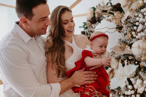 sessao de natal; ensaio de natal; sessão de natal campo grande ; mini sessao; fotos de natal; mini sessao natalina ; campo grande; fotografa em campo grande; sessao no estudio de natal ; franciele duailibi photography; cenario de natal; foto de bebe; '