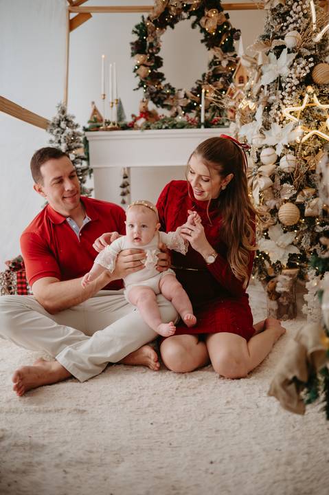 sessao de natal; ensaio de natal; sessão de natal campo grande ; mini sessao; fotos de natal; mini sessao natalina ; campo grande; fotografa em campo grande; sessao no estudio de natal ; franciele duailibi photography; cenario de natal; foto de bebe; '