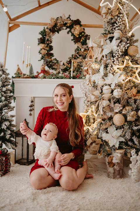 sessao de natal; ensaio de natal; sessão de natal campo grande ; mini sessao; fotos de natal; mini sessao natalina ; campo grande; fotografa em campo grande; sessao no estudio de natal ; franciele duailibi photography; cenario de natal; foto de bebe; '