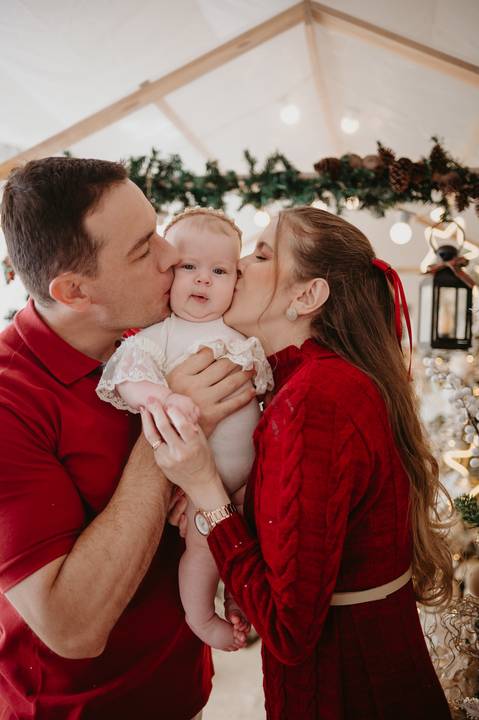 sessao de natal; ensaio de natal; sessão de natal campo grande ; mini sessao; fotos de natal; mini sessao natalina ; campo grande; fotografa em campo grande; sessao no estudio de natal ; franciele duailibi photography; cenario de natal; foto de bebe; '