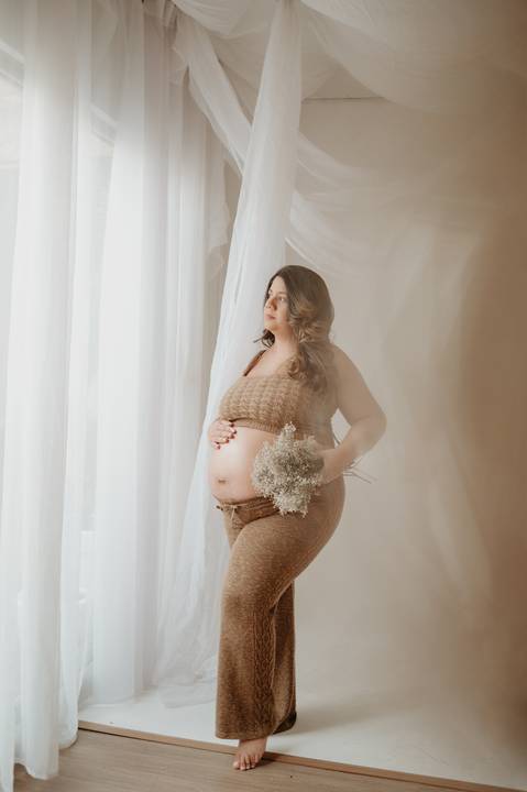 ensaio de gestante; fotos de gravida estudio ; estudio de fotos em campo grande; fotos fran duailibi; fotografa campo grande; fotografo de gestante; ensaio gravida; ensaio criativo gestante; fotos de gravida;'