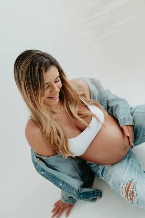 ensaio de gestante; fotos de gravida estudio ; estudio de fotos em campo grande; fotos fran duailibi; fotografa campo grande; fotografo de gestante; ensaio gravida; ensaio criativo gestante; fotos de gravida;'