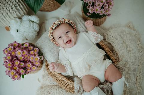 ensaio bebe menina 3 meses no estudio, estilo boho, ensaio pinterest; fotos em familia no estudio; estudio em campo grande; bebe menina; ensaio de criança; franciele duailibi fotografia'