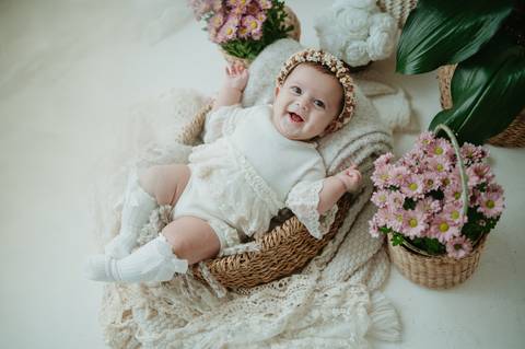 ensaio bebe menina 3 meses no estudio, estilo boho, ensaio pinterest; fotos em familia no estudio; estudio em campo grande; bebe menina; ensaio de criança; franciele duailibi fotografia'