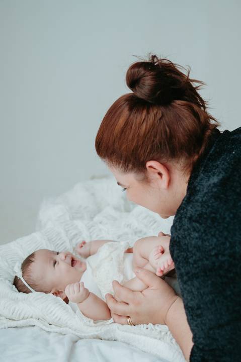 ensaio bebe menina 3 meses no estudio, estilo boho, ensaio pinterest; fotos em familia no estudio; estudio em campo grande; bebe menina; ensaio de criança; franciele duailibi fotografia'