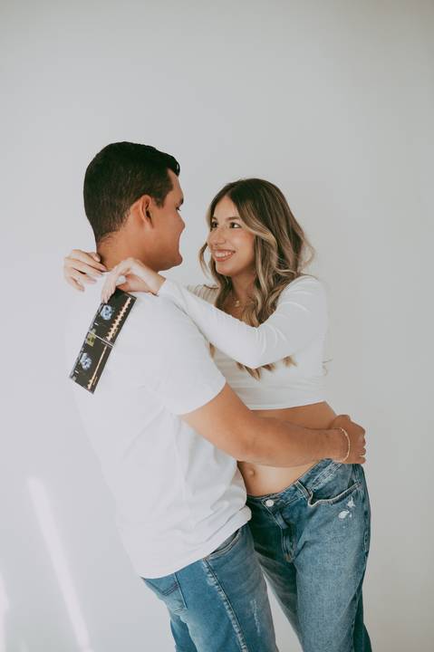 #ensaiorevelação ; franciele duailibi ; fotografo em campo grande; fotos revelação sexo do bebe; ensaio de gravida em campo grande; ; maternidade campo grande; fotografo de gravida; surpresa de gravida, revelação com tinta, surpresa com tinta'