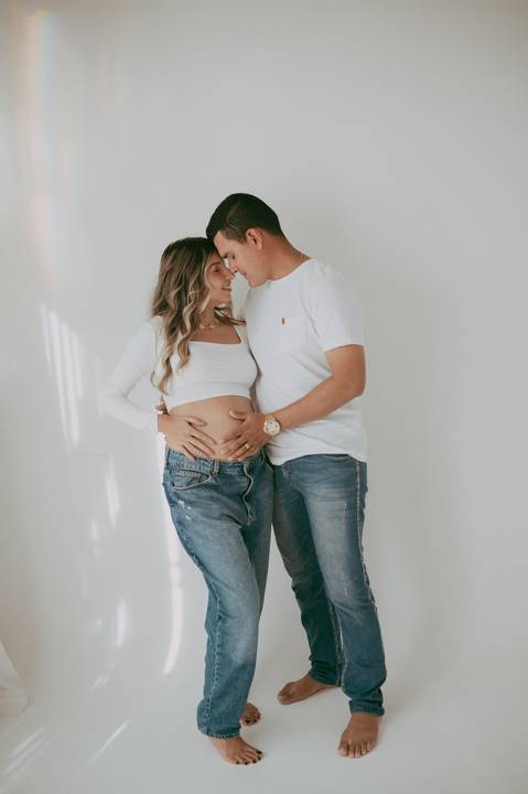 #ensaiorevelação ; franciele duailibi ; fotografo em campo grande; fotos revelação sexo do bebe; ensaio de gravida em campo grande; ; maternidade campo grande; fotografo de gravida; surpresa de gravida, revelação com tinta, surpresa com tinta'