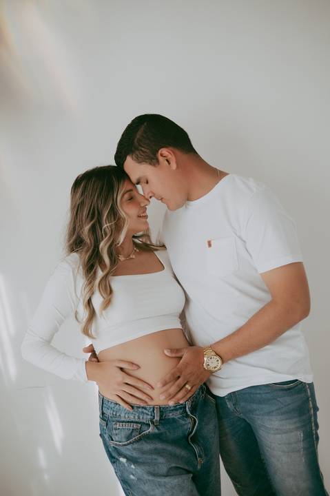 #ensaiorevelação ; franciele duailibi ; fotografo em campo grande; fotos revelação sexo do bebe; ensaio de gravida em campo grande; ; maternidade campo grande; fotografo de gravida; surpresa de gravida, revelação com tinta, surpresa com tinta'