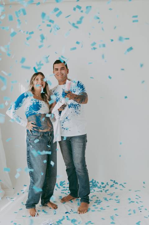 #ensaiorevelação ; franciele duailibi ; fotografo em campo grande; fotos revelação sexo do bebe; ensaio de gravida em campo grande; ; maternidade campo grande; fotografo de gravida; surpresa de gravida, revelação com tinta, surpresa com tinta'