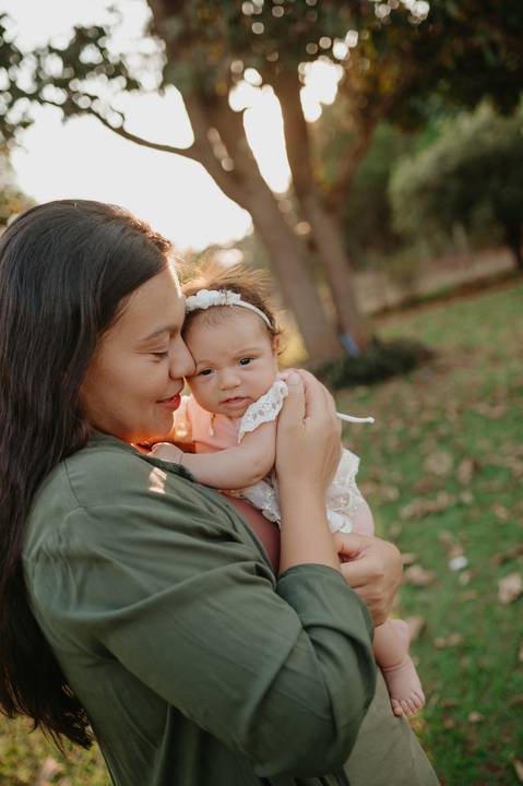ensaio bebe menina 2 meses no estudio, estilo boho, ensaio pinterest; fotos em familia no estudio; estudio em campo grande; bebe menina; ensaio de criança; franciele duailibi fotografia; ensaio'